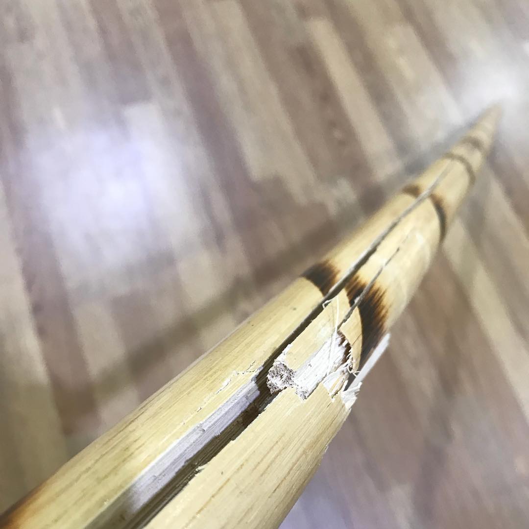 AAAAAARGHHH! And now I need a new #bo. Nothing impressive this time, just demonstrating how flexible a rattan staff is. Or, in this case, how flexible it isn’t. #kobudo ? More like kobuDONT. #stupid #karate #martialarts #myowndamnfault #kindafunny #shoppingtime